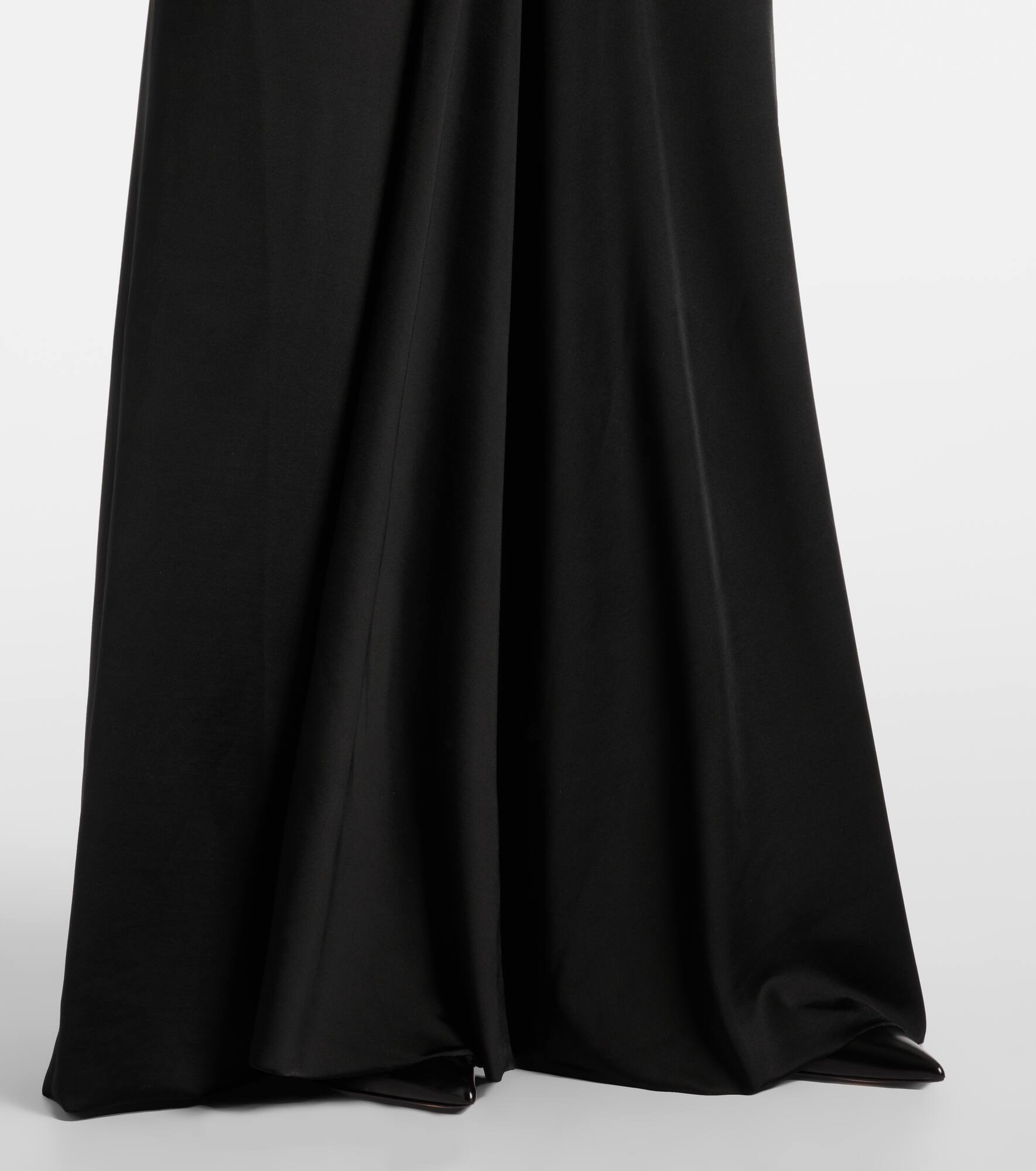Embellished gathered crêpe gown - 6