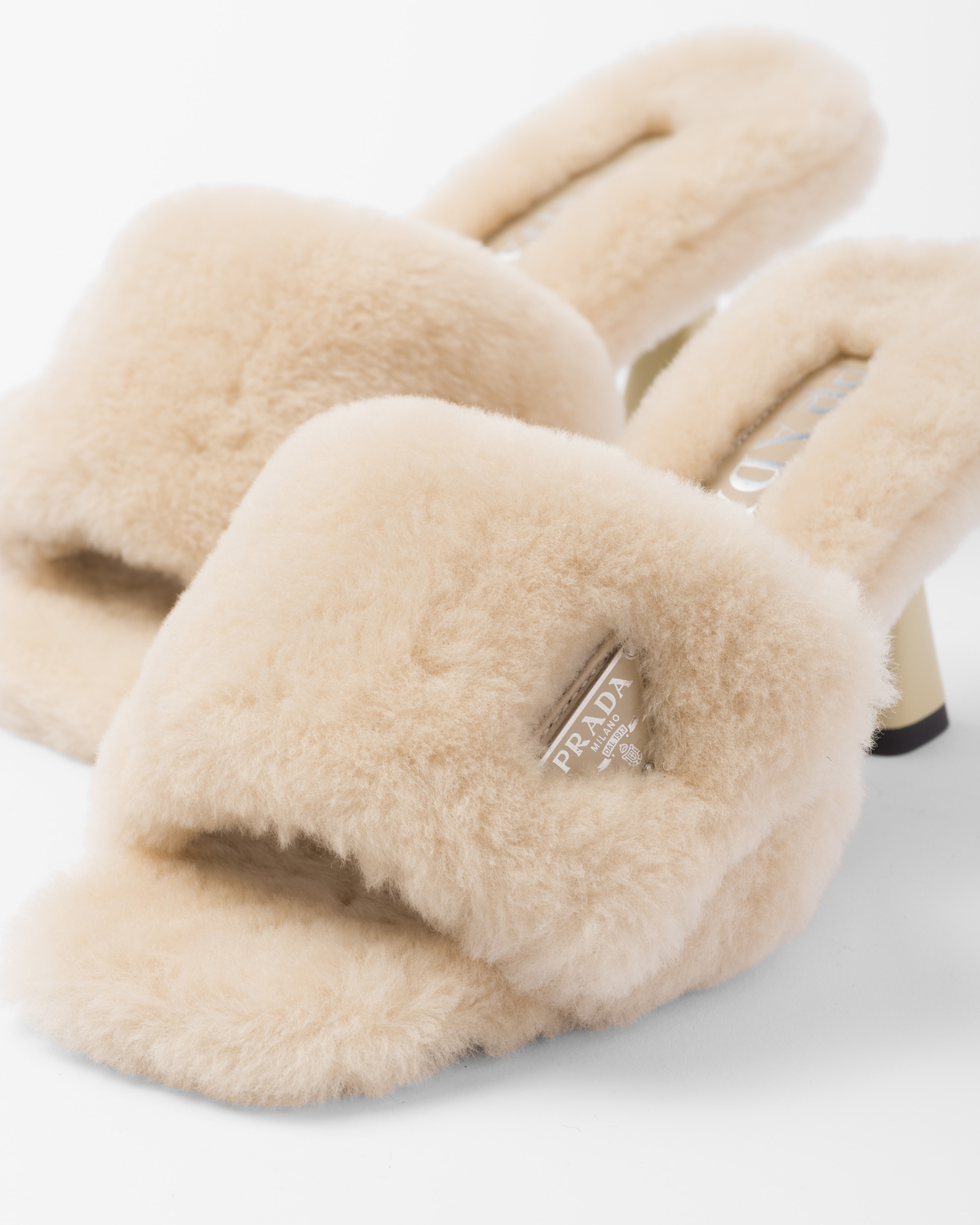 Shearling sandals - 6