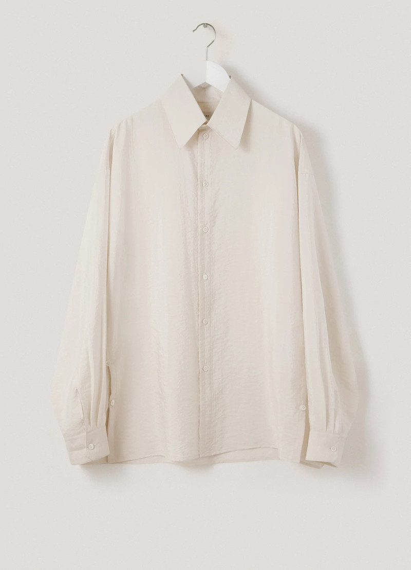 REGULAR COLLAR TWISTED SHIRT
COTTON POPLIN 1