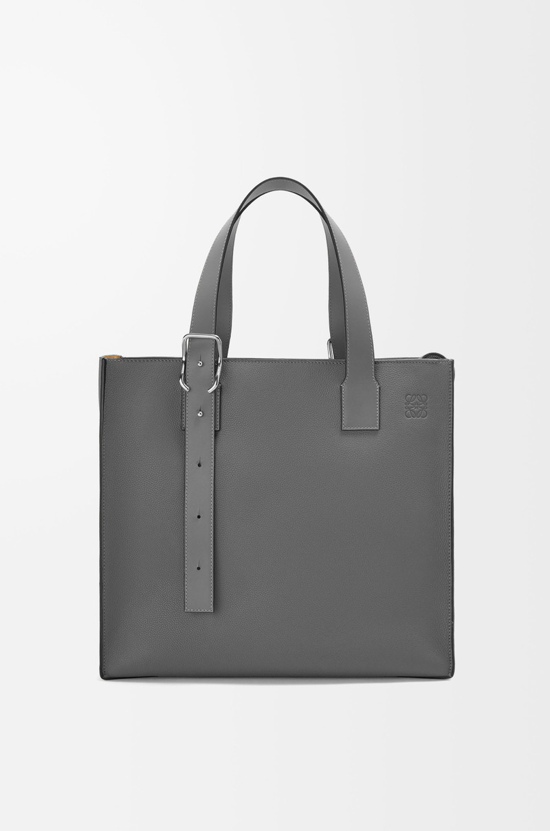 Buckle zip tote in soft grained calfskin 1