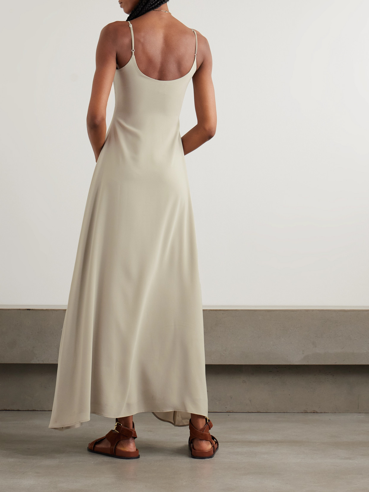 Ari Crepe Maxi Dress - 3