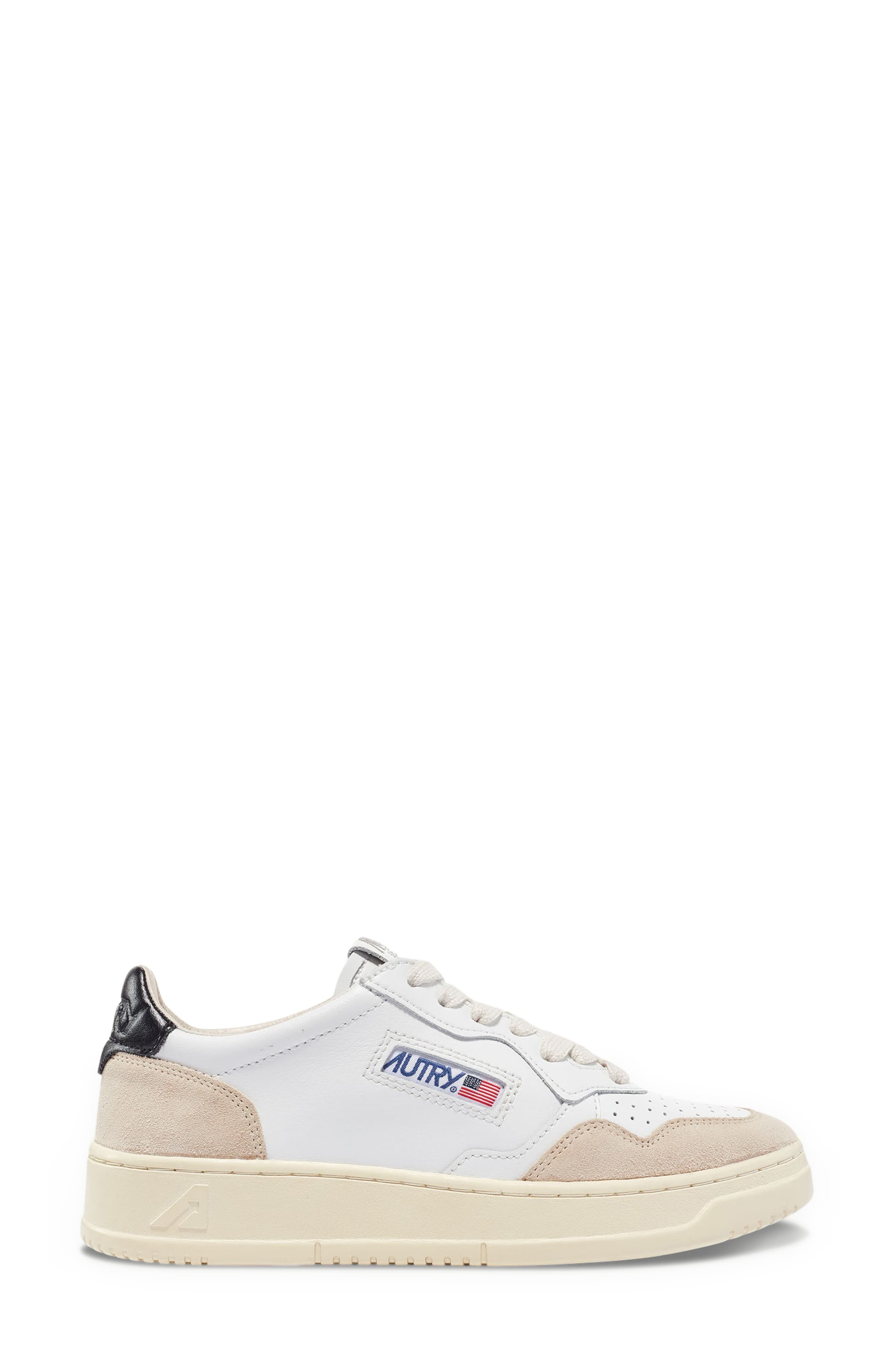 AUTRY Medalist Low Sneaker in White /Black at Nordstrom - 3