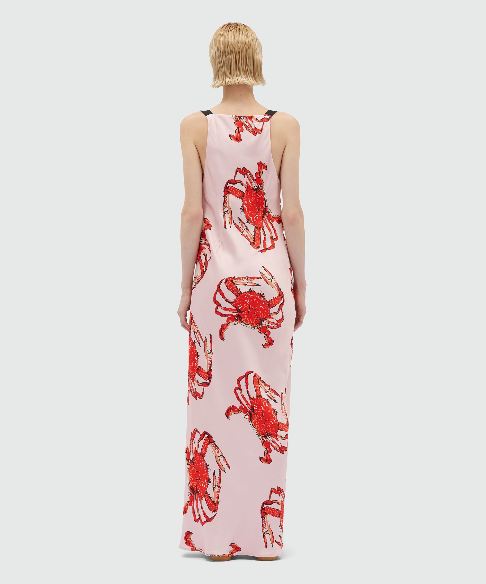 Long pink satin dress with "King crab" print - 3
