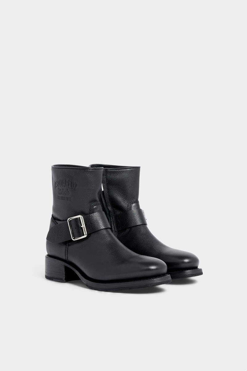 DSQUARED2 HARLEY ANKLE BOOTS outlook