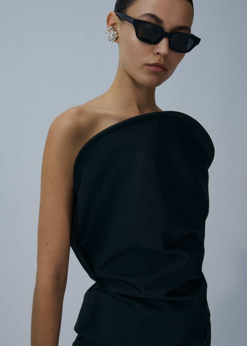 MAGDA BUTRYM Sculptural strapless bustier top in black outlook