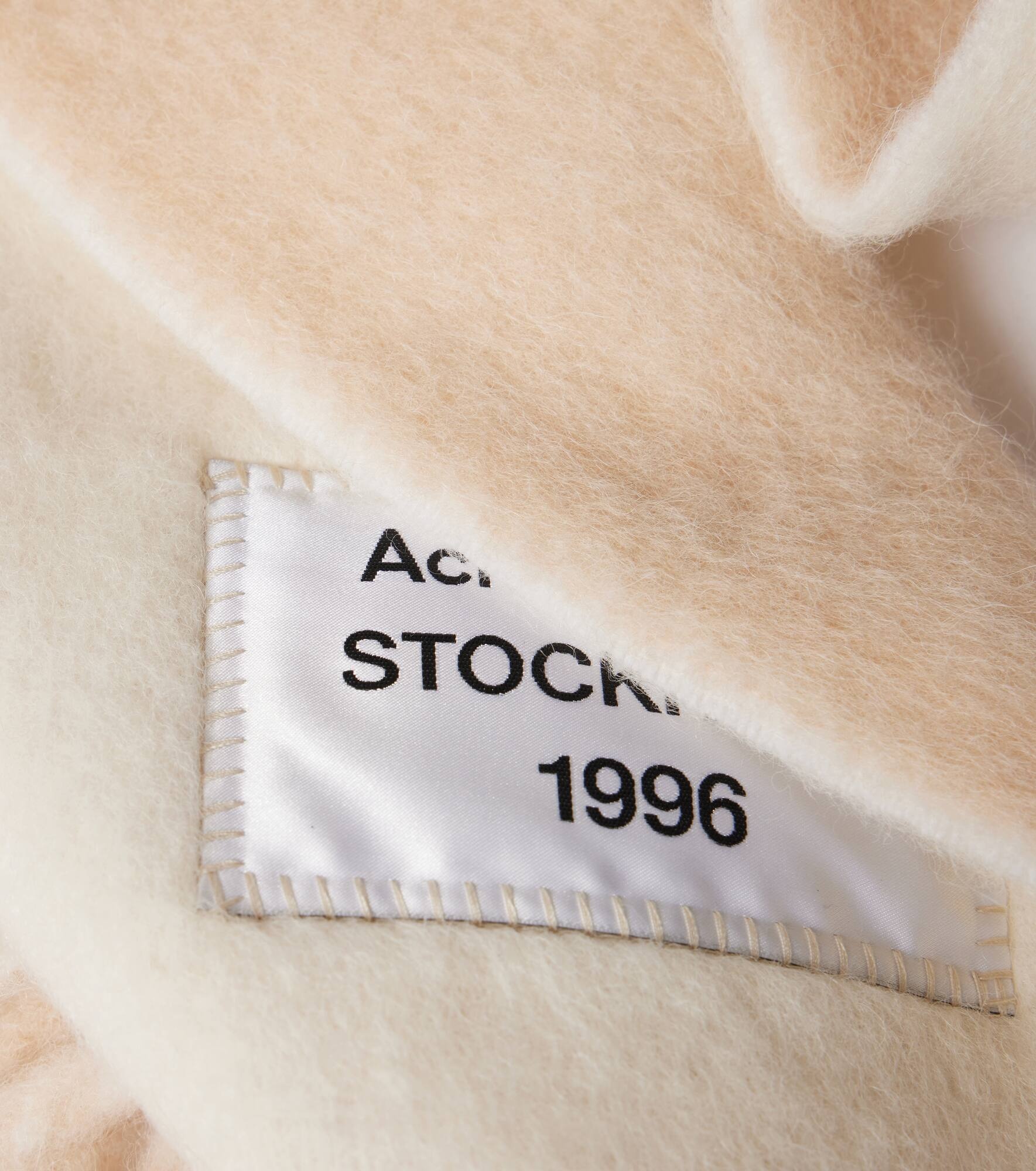 Logo fringed alpaca and wool-blend scarf - 4