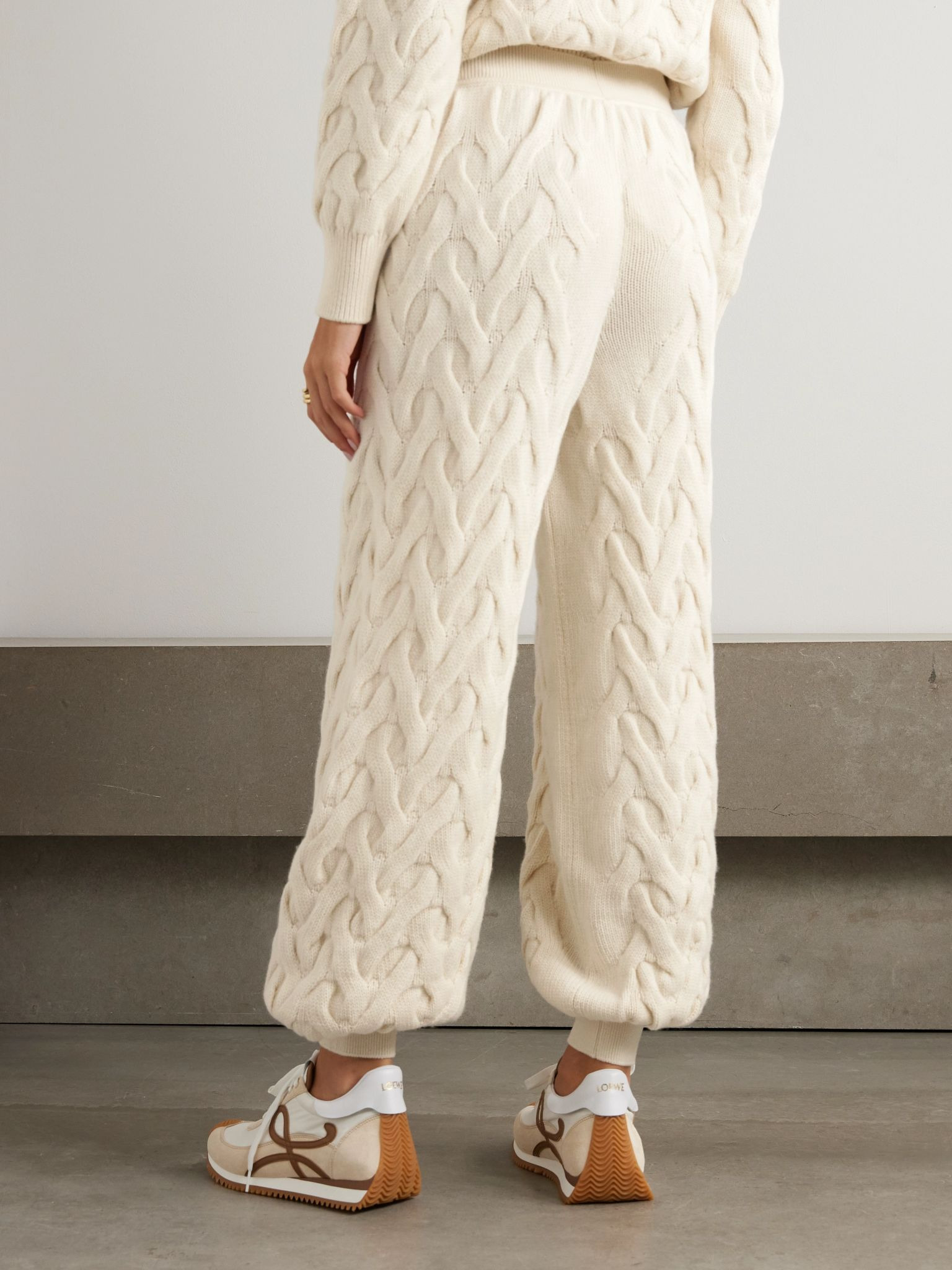 Cable-knit cashmere tapered track pants Ivory - 4