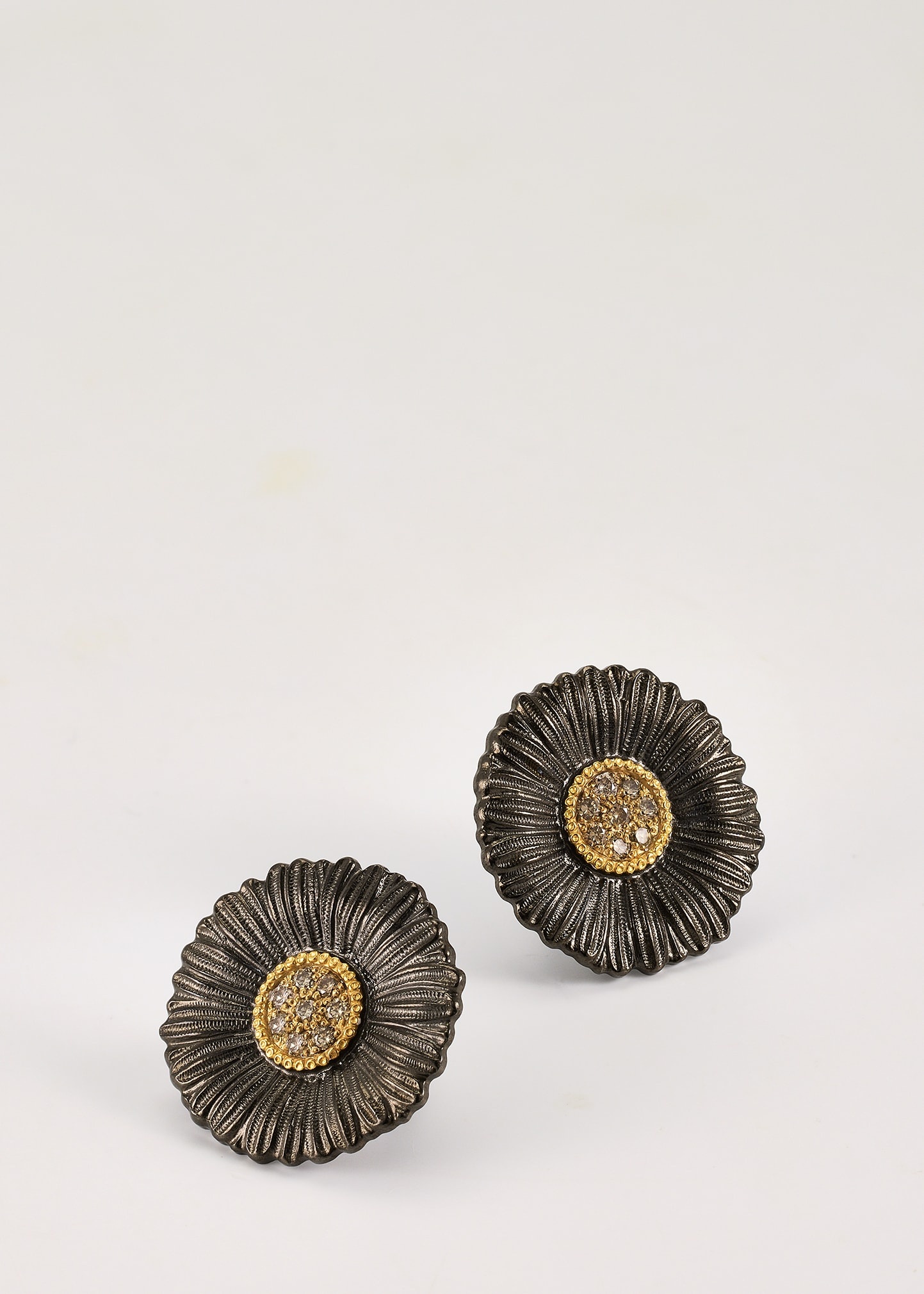 18k White Gold Ramage Earrings With Diamonds - 3