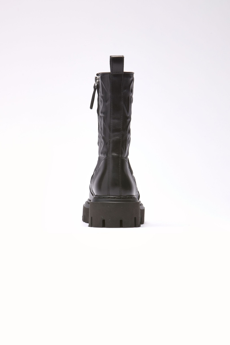 N°21 LOGO-EMBOSSED BOOTS outlook