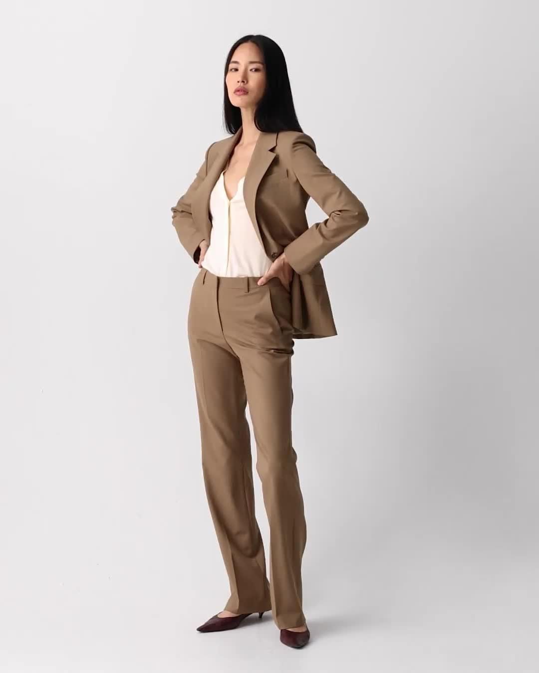 Lynnia Blazer in Good Wool - 7