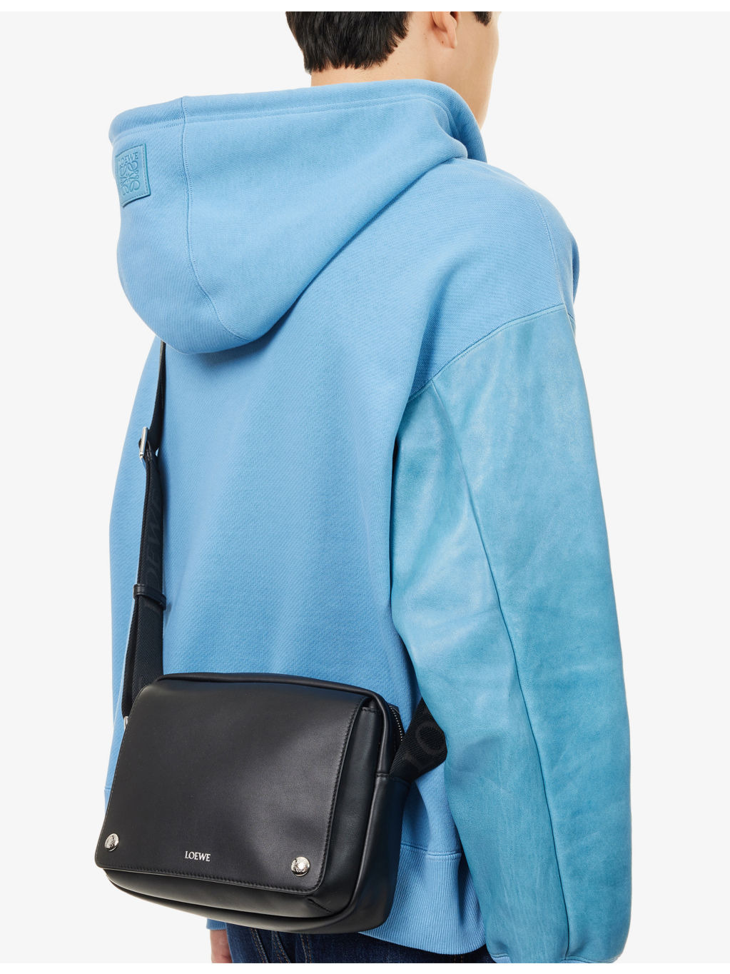 Pebble Messenger Medium Leather Cross Body Bag - 2