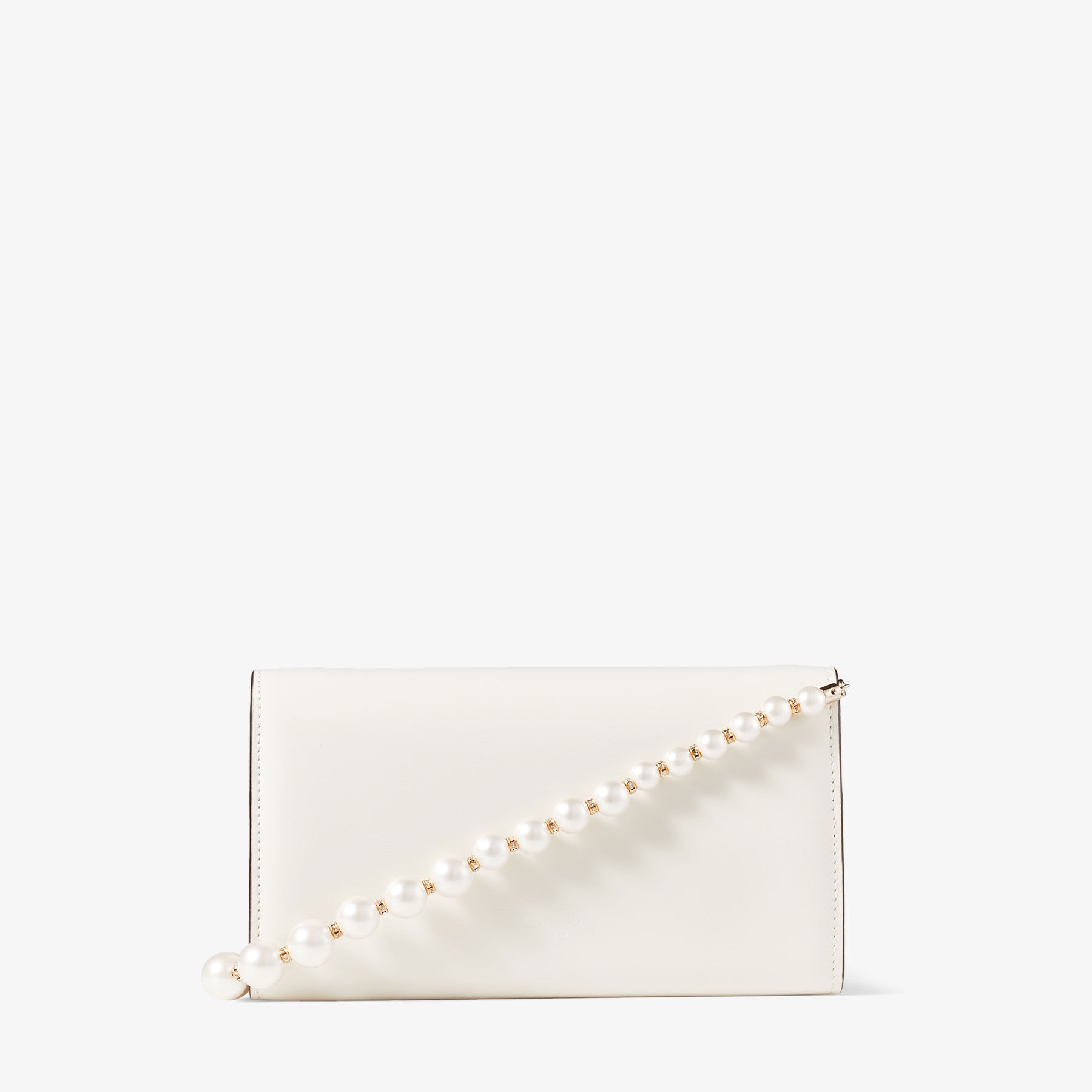 Avenue Wallet W/Chain
Latte Leather Wallet with Pearl Strap - 7
