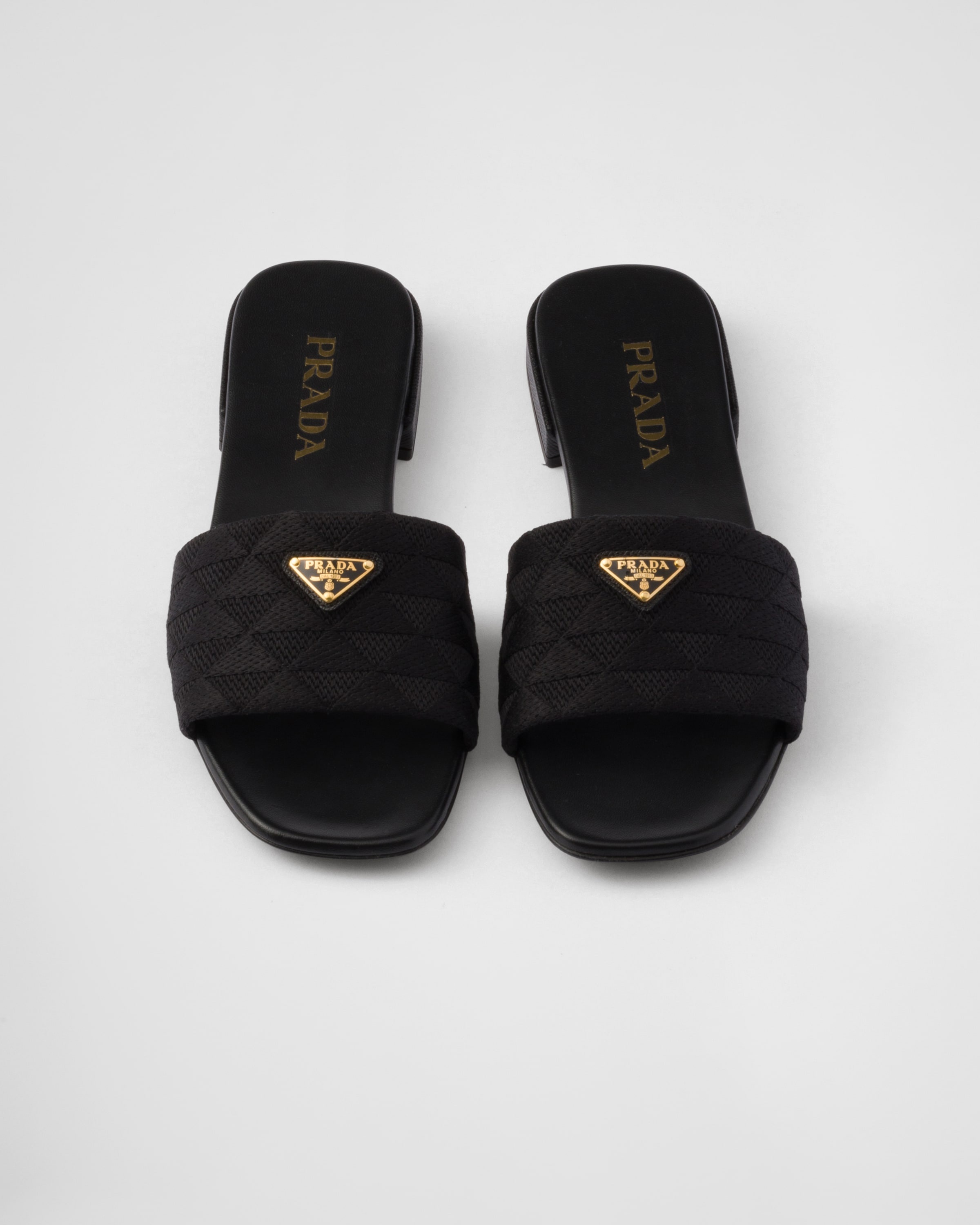 Embroidered fabric slides - 4