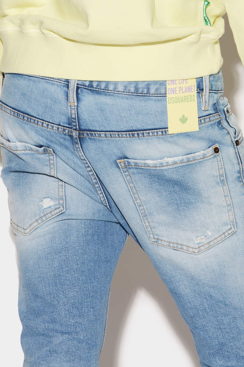 LIGHT WASH SKATER JEANS 5