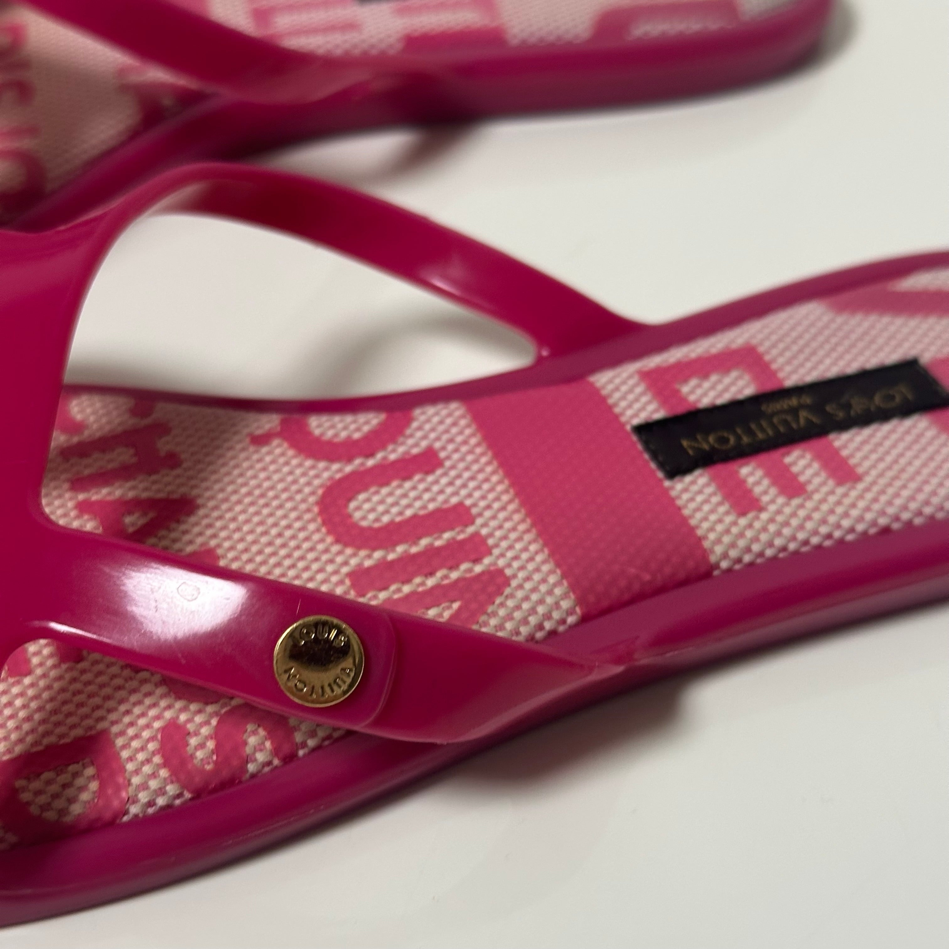 LOUIS VUITTON Spring Summer 2009 Cruise Collection Flip-Flop Sandals - 7