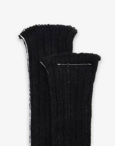 MM6 Maison Margiela Knit gloves outlook