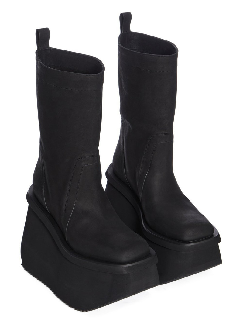BOOTS 6