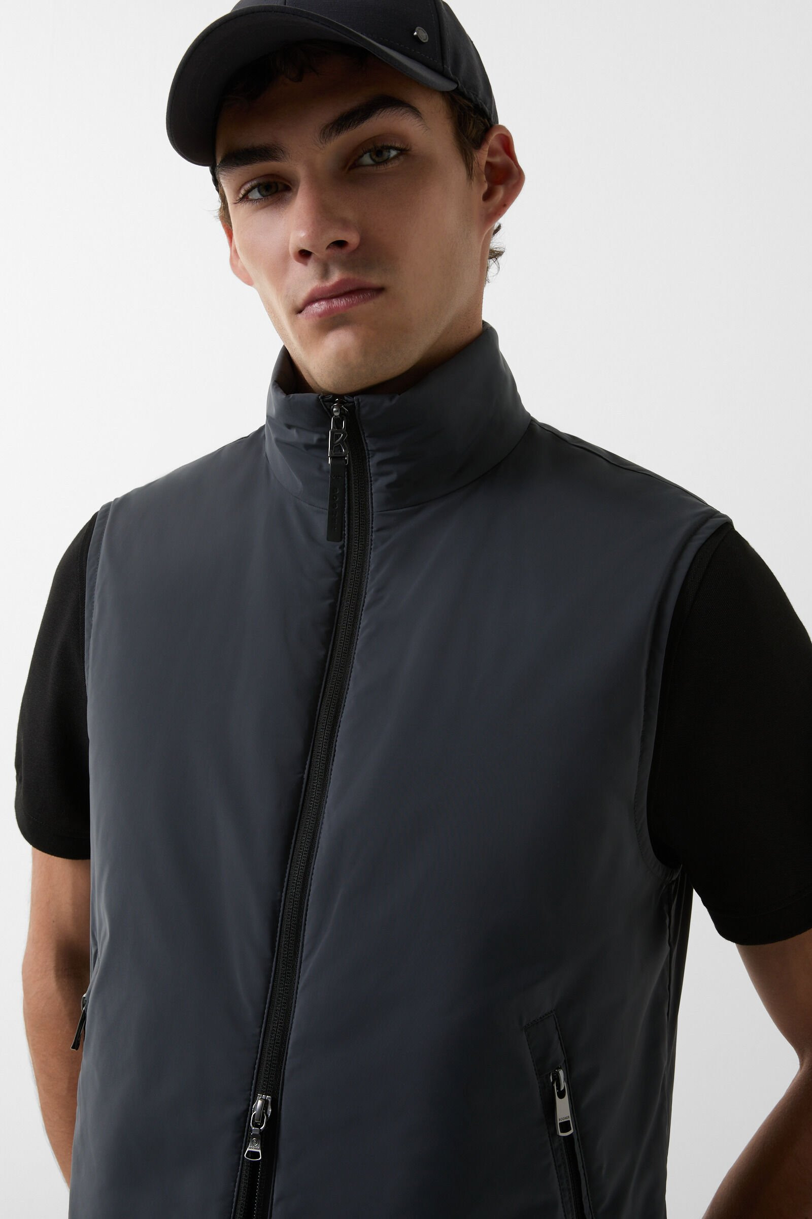 Jonny Lightweight vest in Dark gray - 5