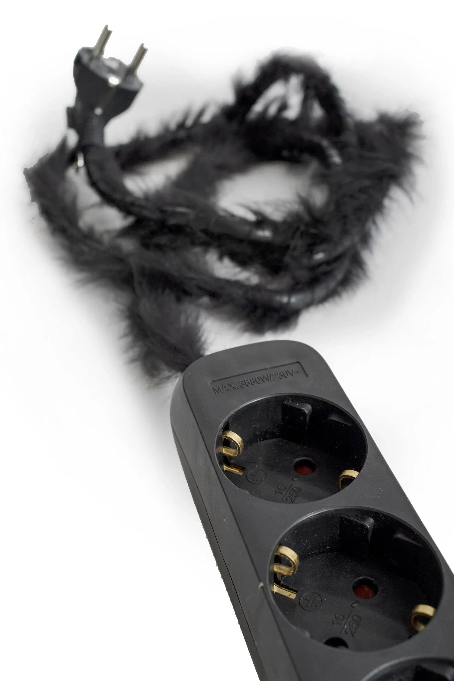N-26-Furry-Cable-Multiplug - 2