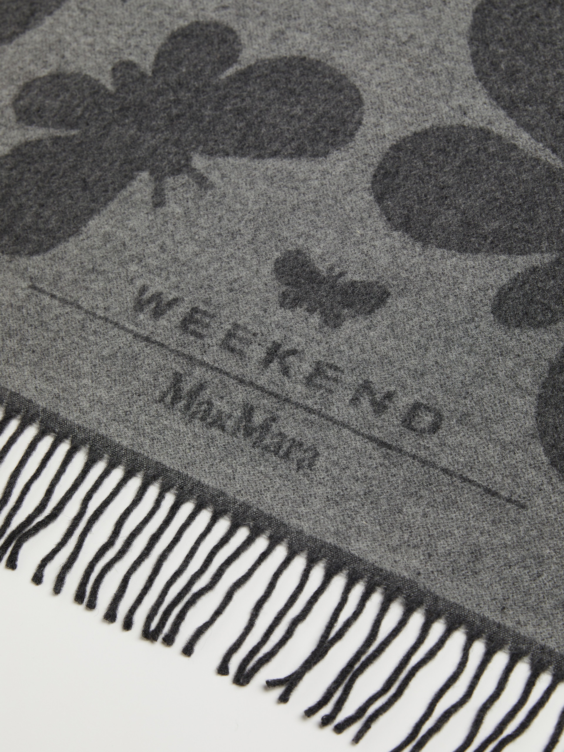 CRESTA Jacquard wool stole - 2
