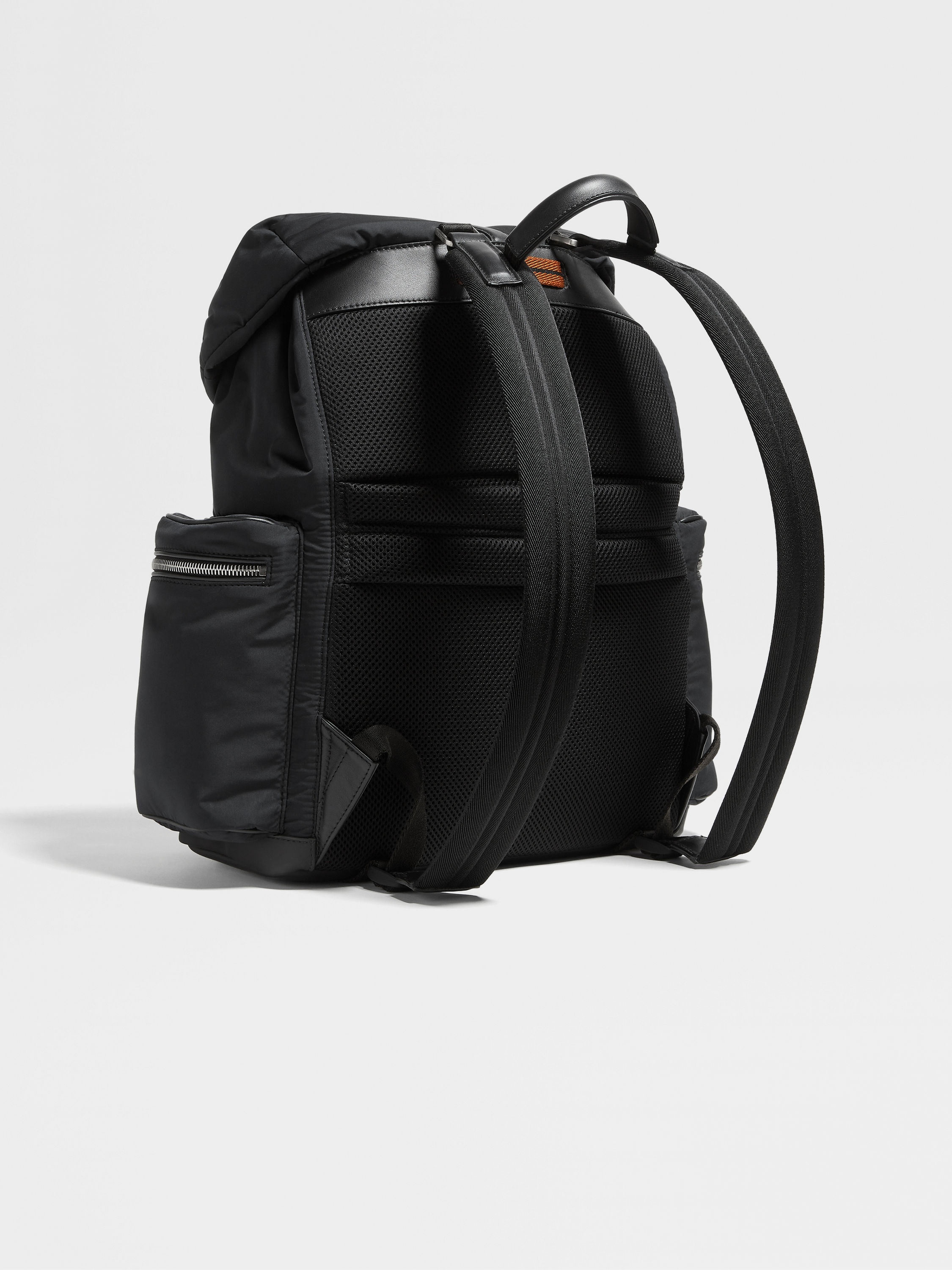 BLACK TECHNICAL FABRIC AND PELLETESSUTA™ LEATHER BACKPACK - 3