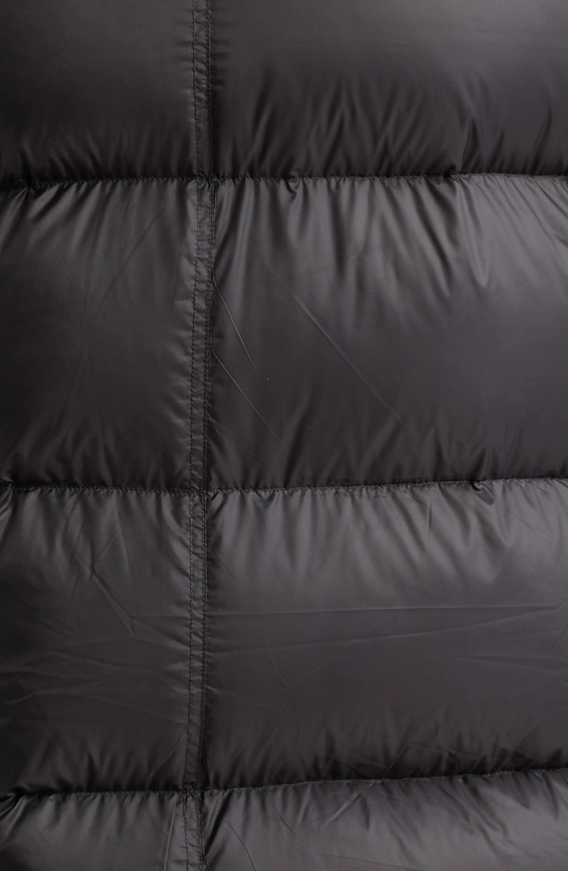 Hooded Down Puffer Coat in Black/Black 6