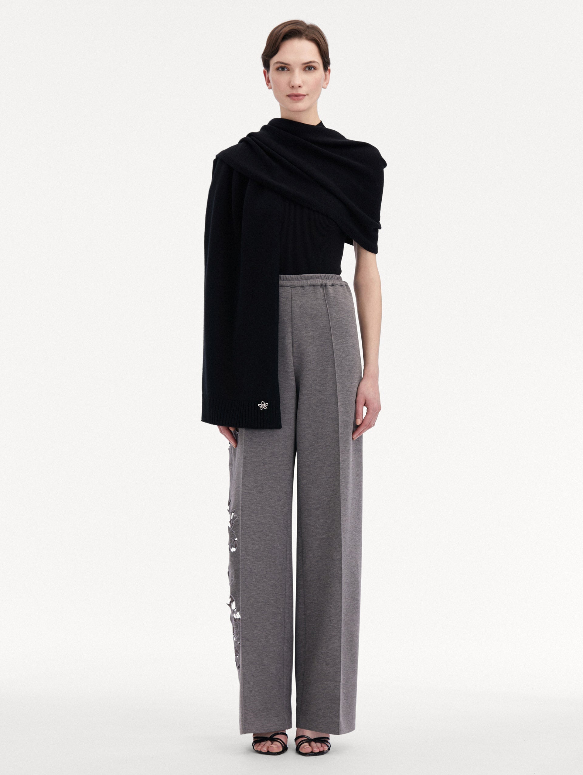 O FLOWER CASHMERE SCARF - 3