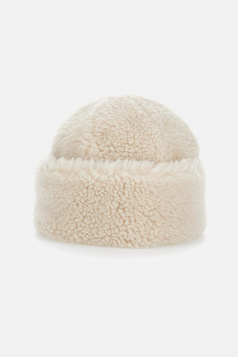 sacai PUFFY CAP outlook