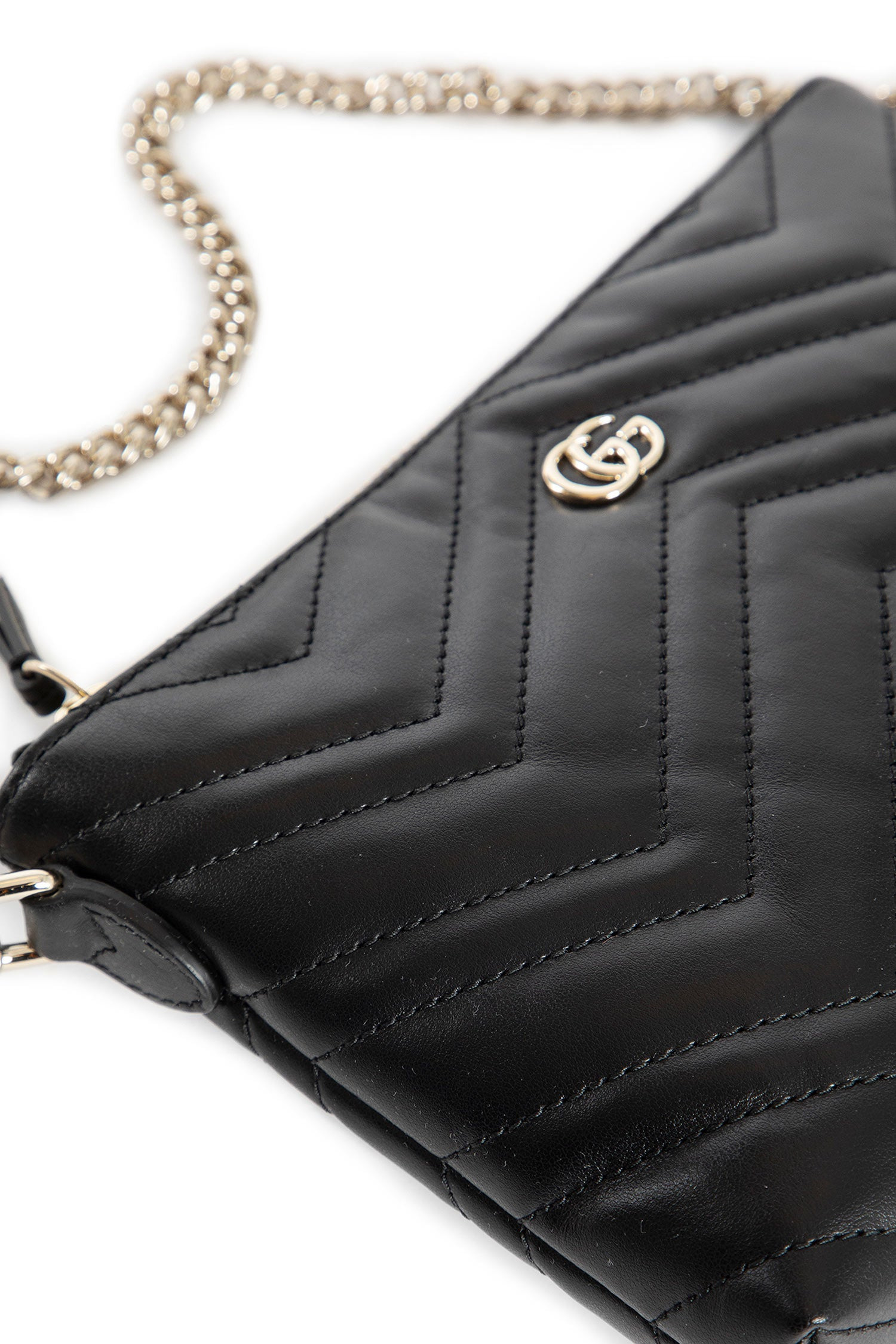 Gg-Marmont-Pouch-With-Chain - 3