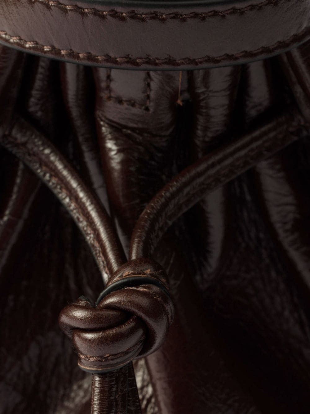 Medium leather handbag - 6
