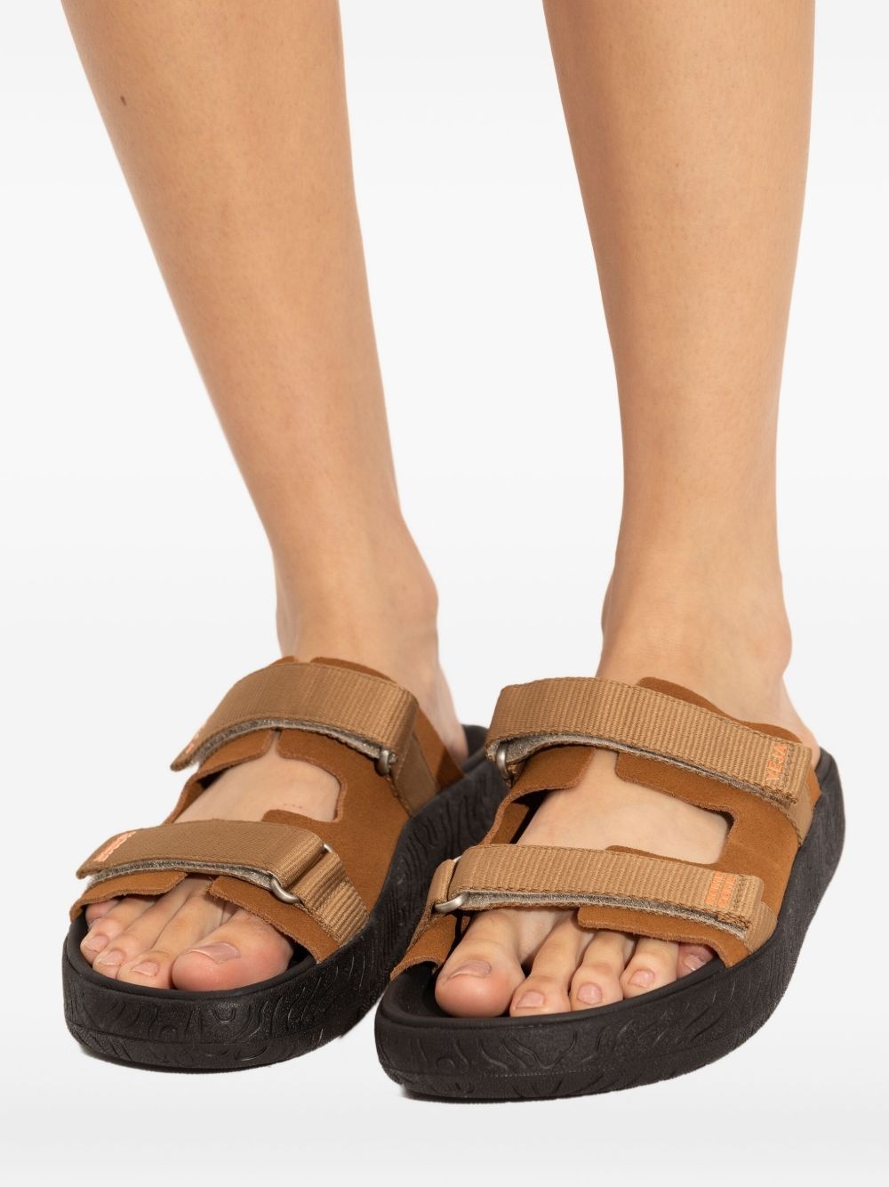 x Homecore logo-embellished slides - 5