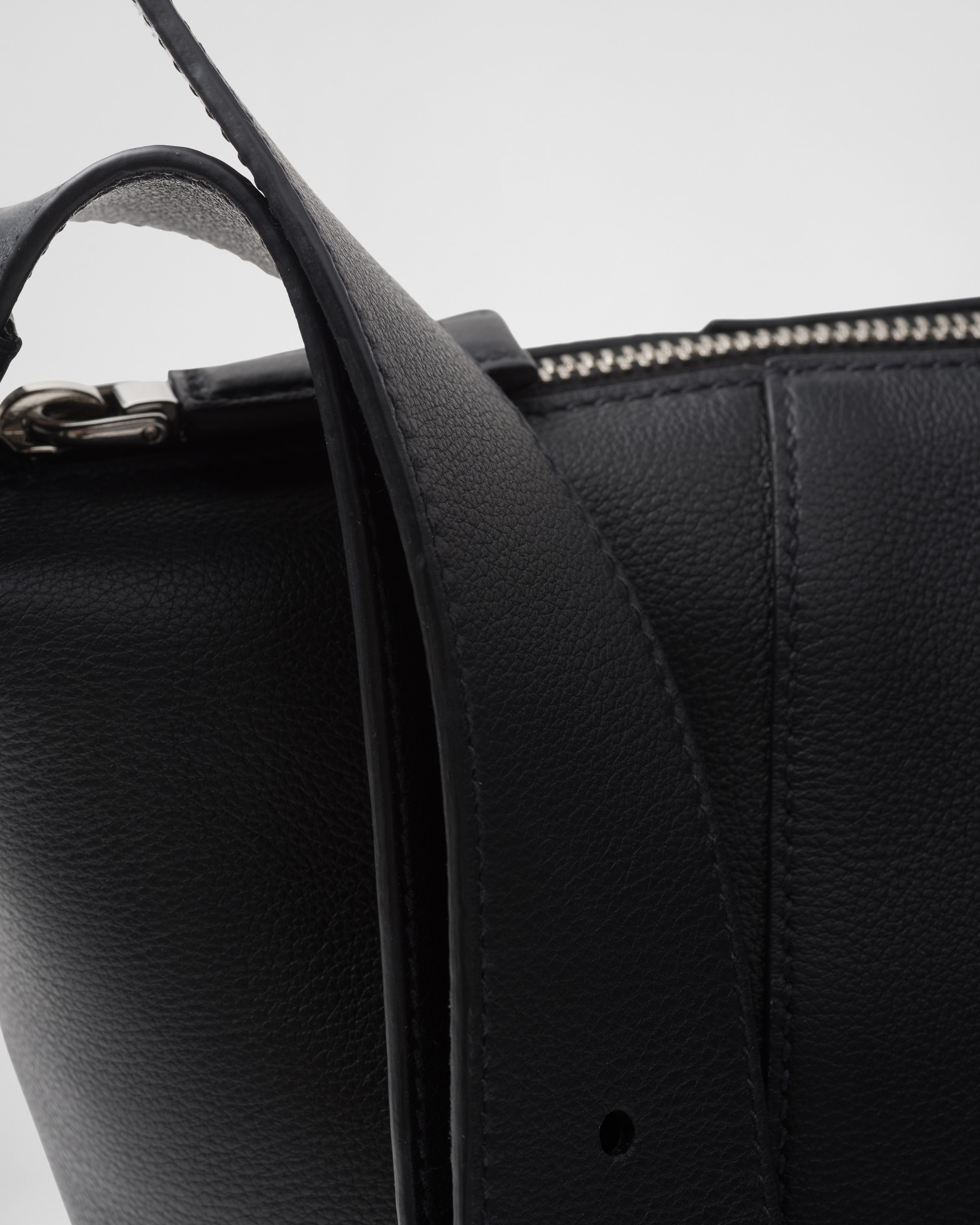 Leather shoulder bag - 6