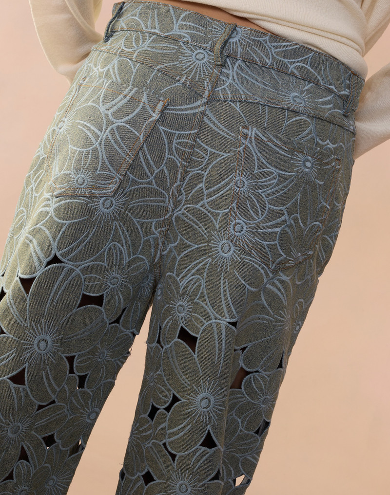 Flora Cutout Jeans 8