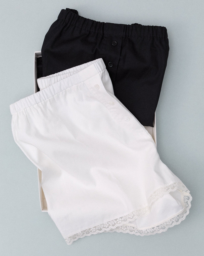 The Boxer White 4