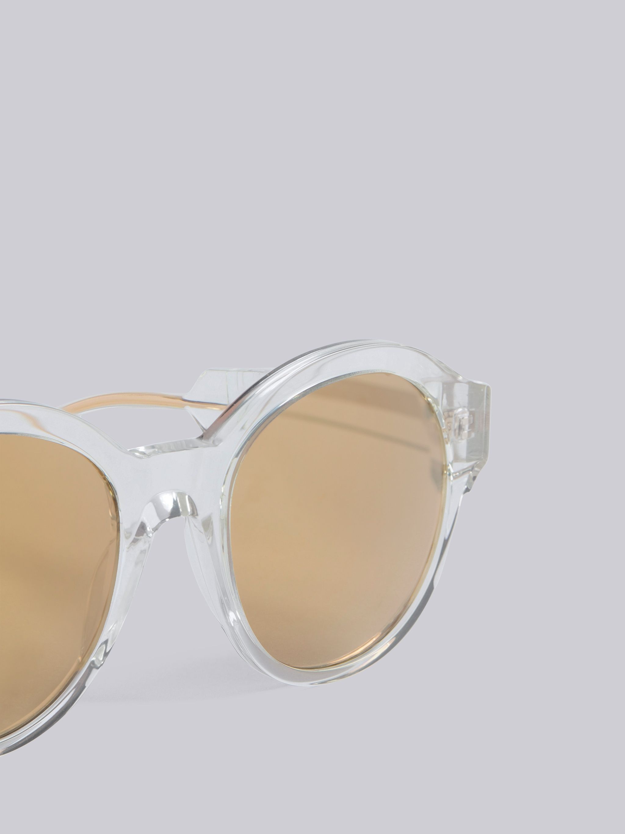 TB717 - Crystal And Gold Flash Brown Round Sunglasses - 2