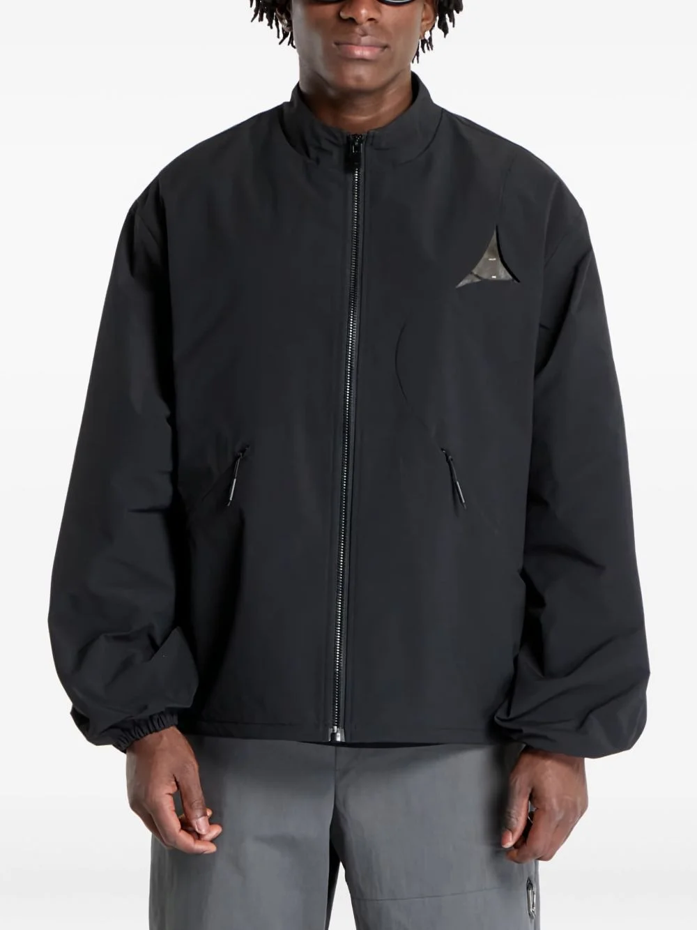 zip-fasteing jacket - 1