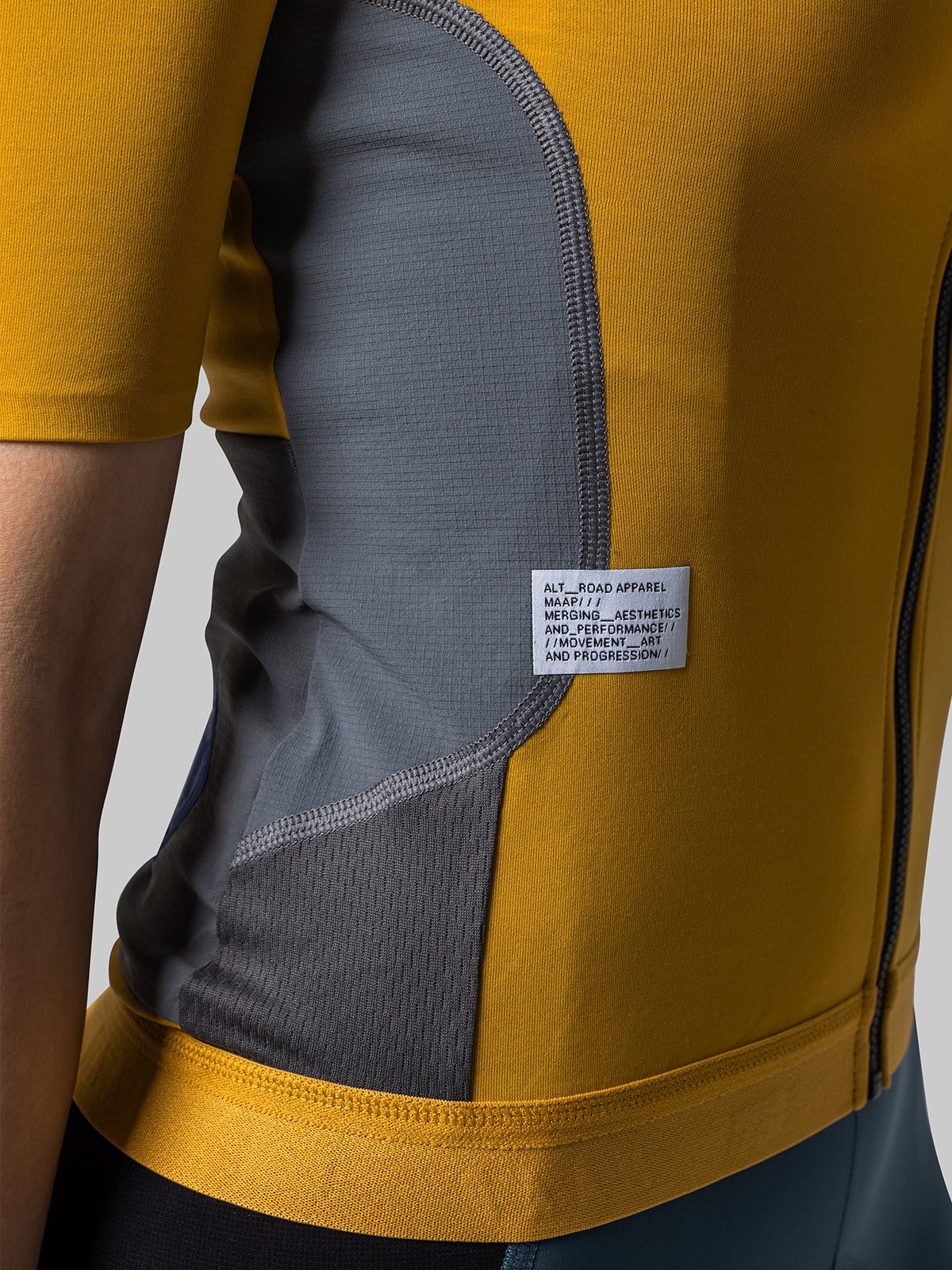 Women's Alt_Road™ Jersey - 6