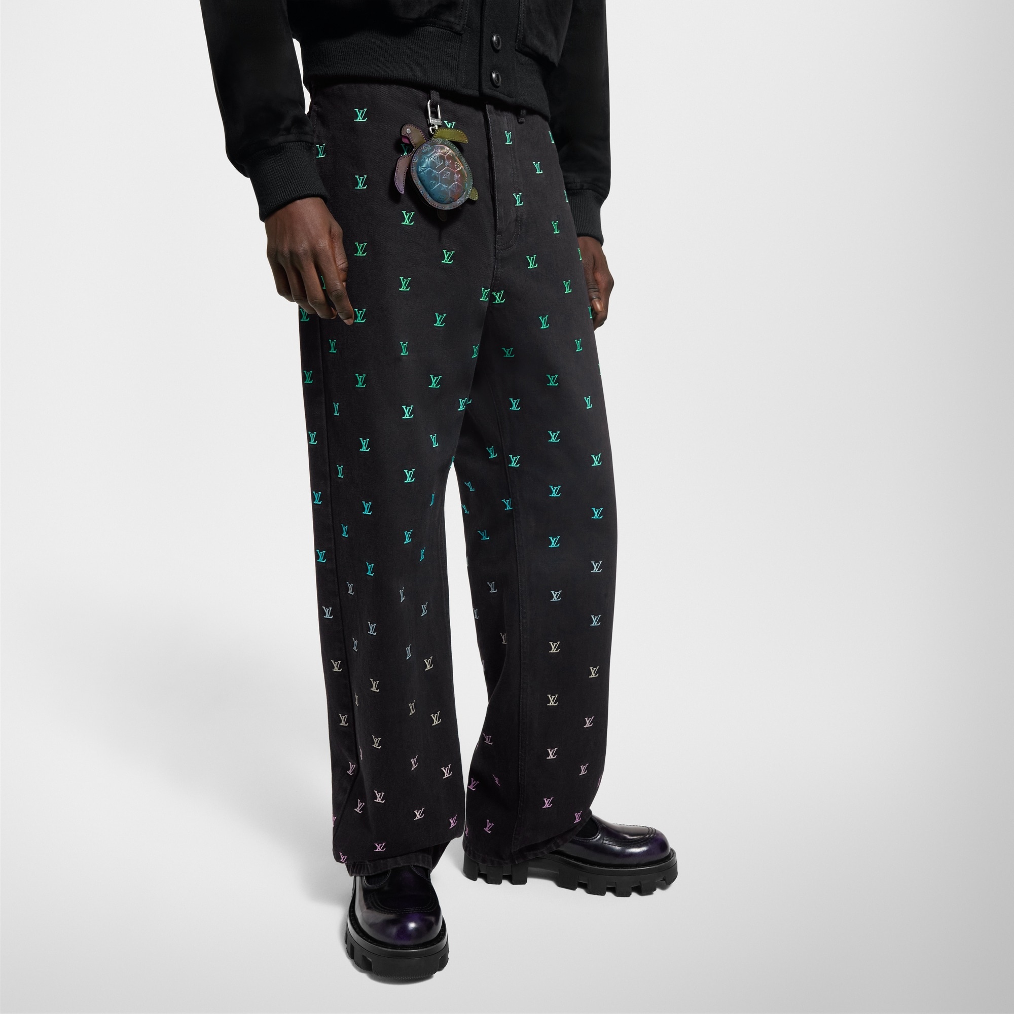 LV Blason Gradient Embroidered Denim Skate Pants - 2