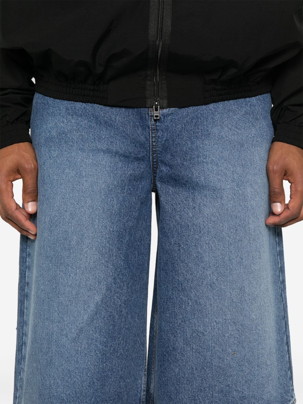 logo-patch denim shorts - 5