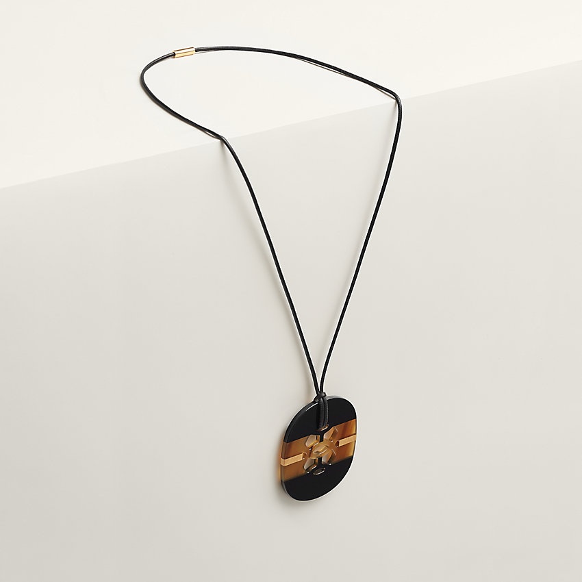 Casaque pendant, small model - 2