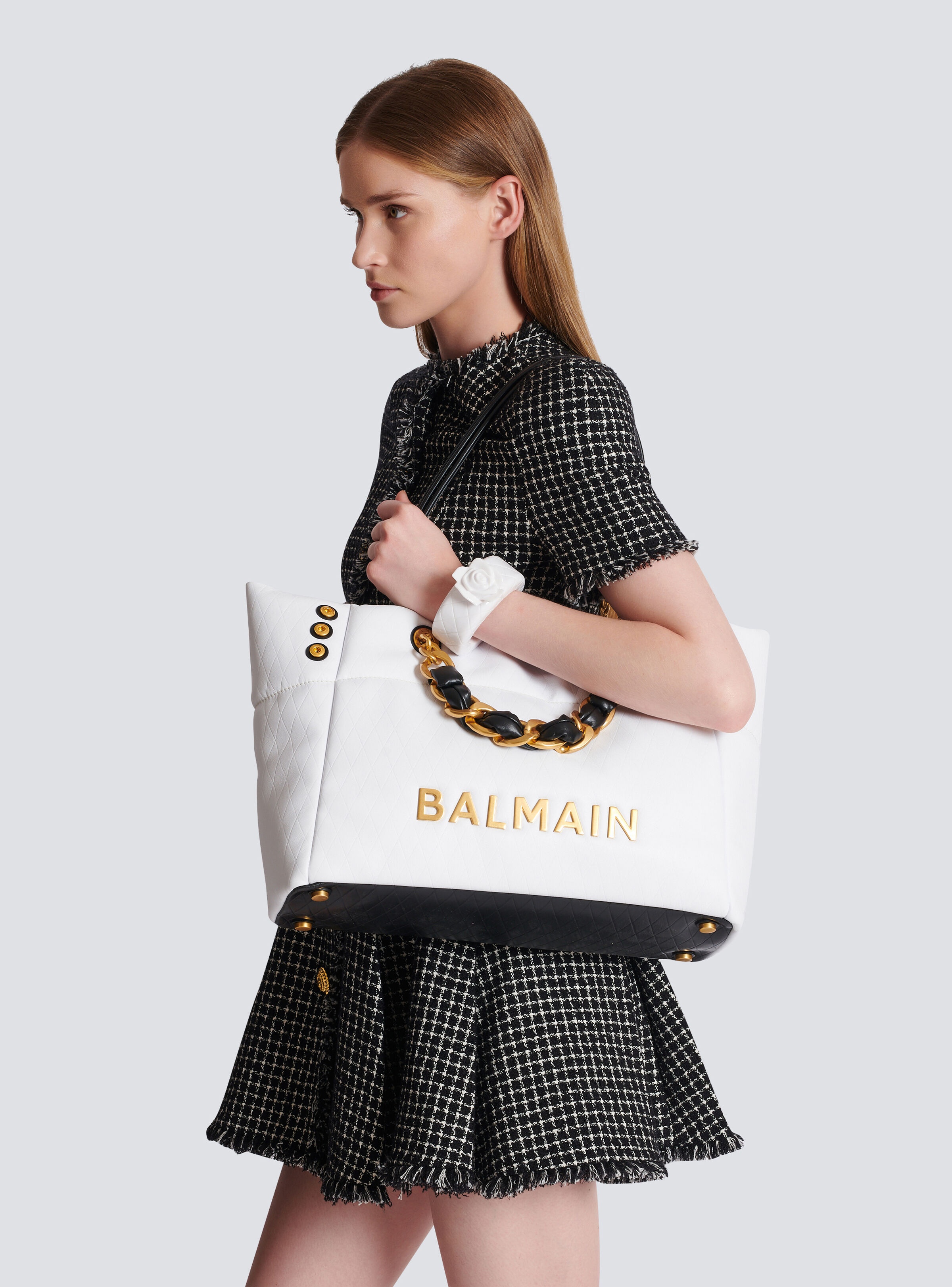 1945 Soft Tote bag in embossed calfskin with a Grid motif - 8