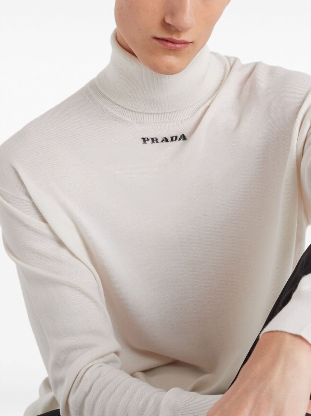 logo-intarsia cashmere jumper - 3