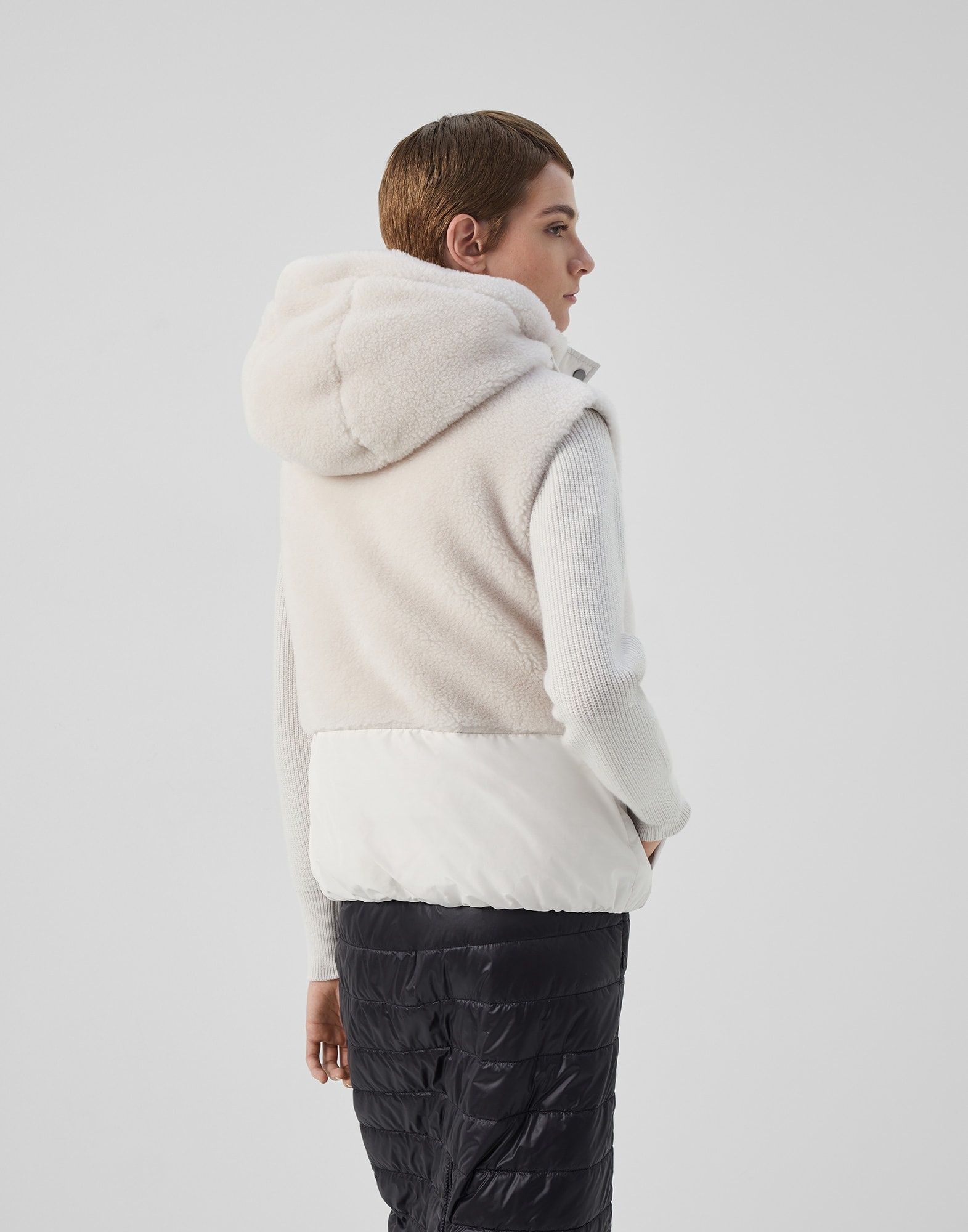 Virgin wool and cashmere fleecy panelled down vest with hood and monili - 2