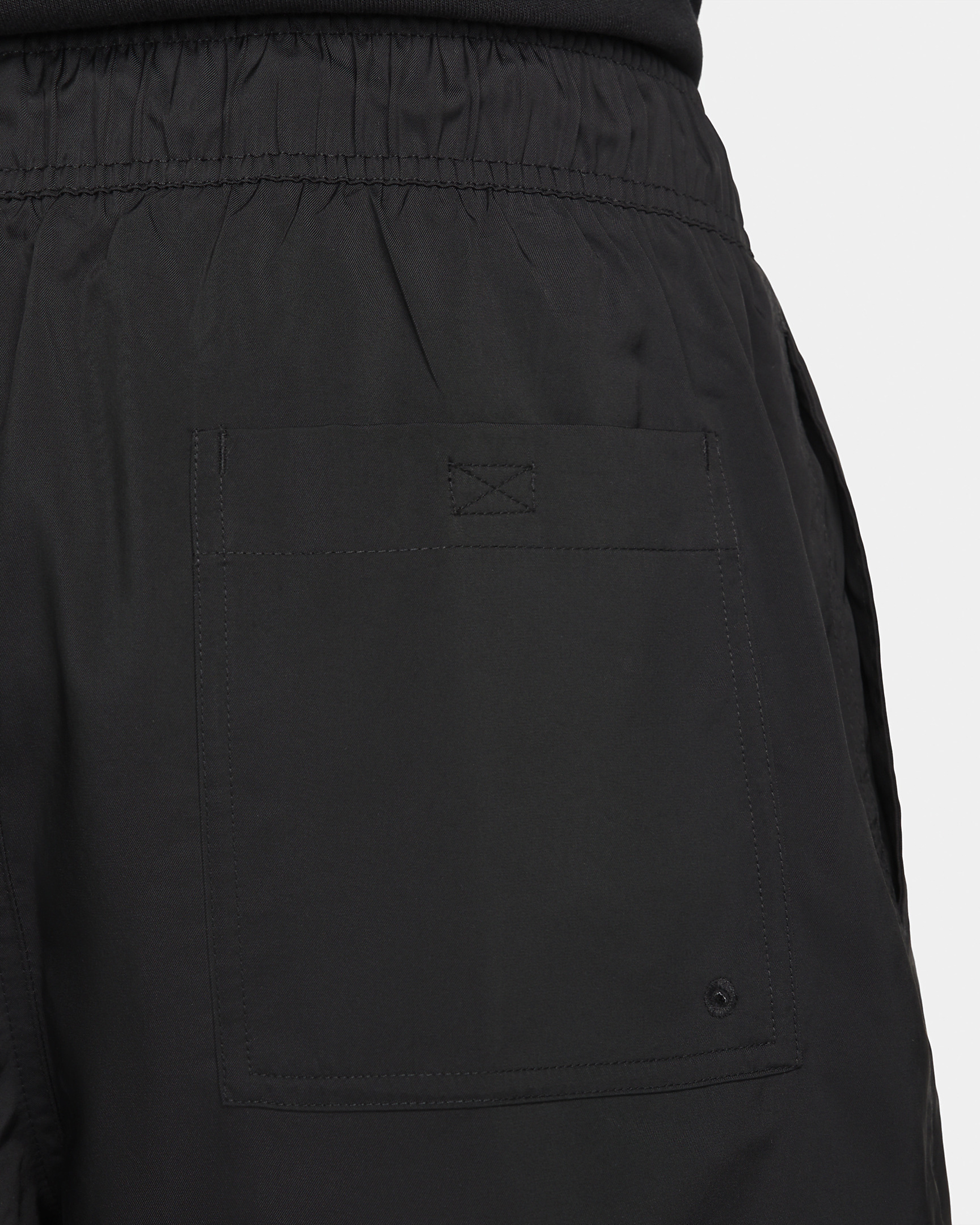 Nike Club Men's Woven Flow Shorts - 6