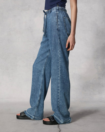 rag & bone Ultra Featherweight Logan Wide-Leg - Del Mar
Mid-Rise Ultra Featherweight Jean outlook