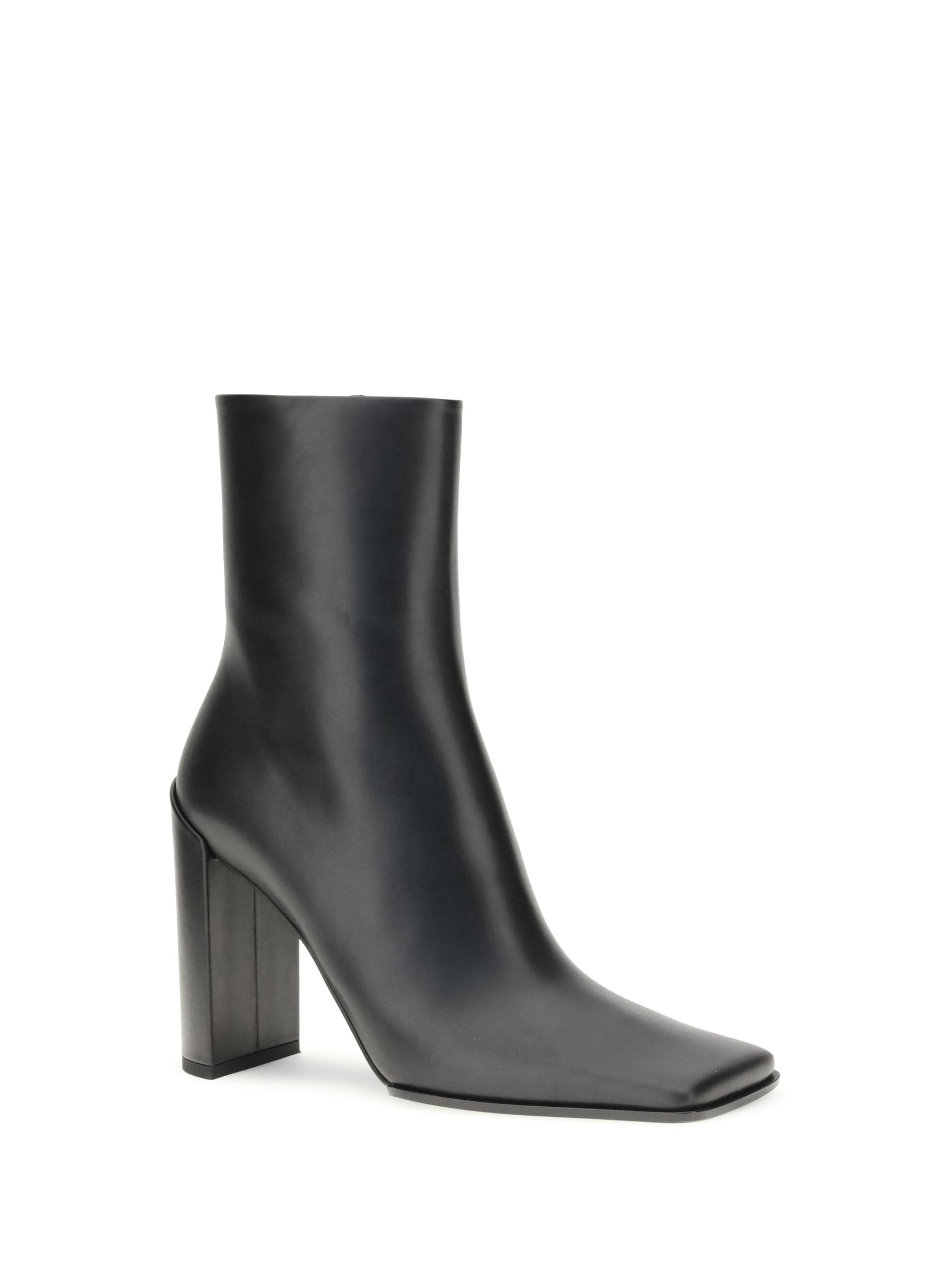 Alaïa Women Ankle Boots 90 - 2
