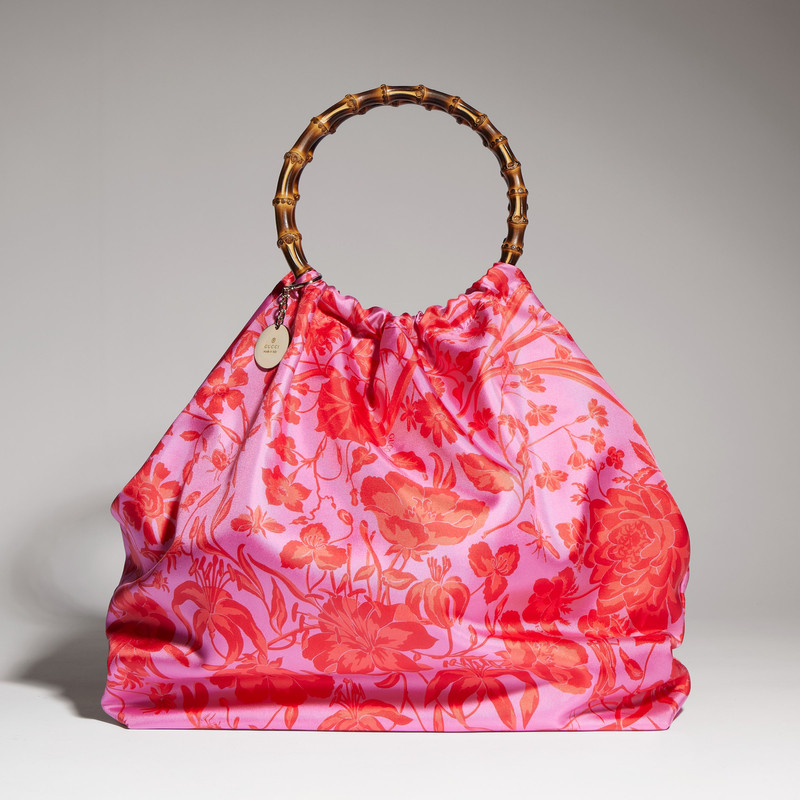 Silk maxi tote bag with bamboo handle 1