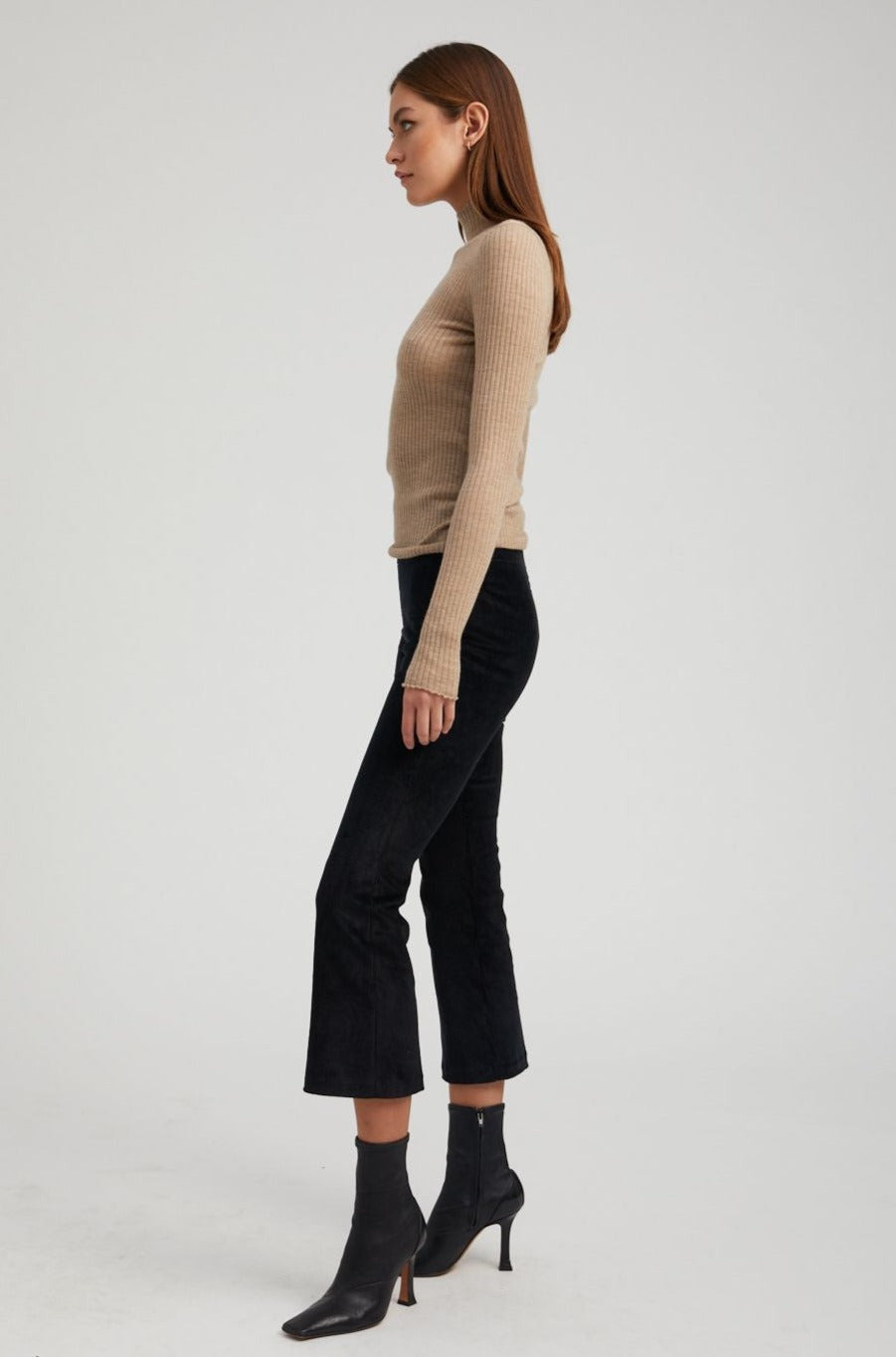 BLACK CORDUROY CROP FLARE PANTS - 3
