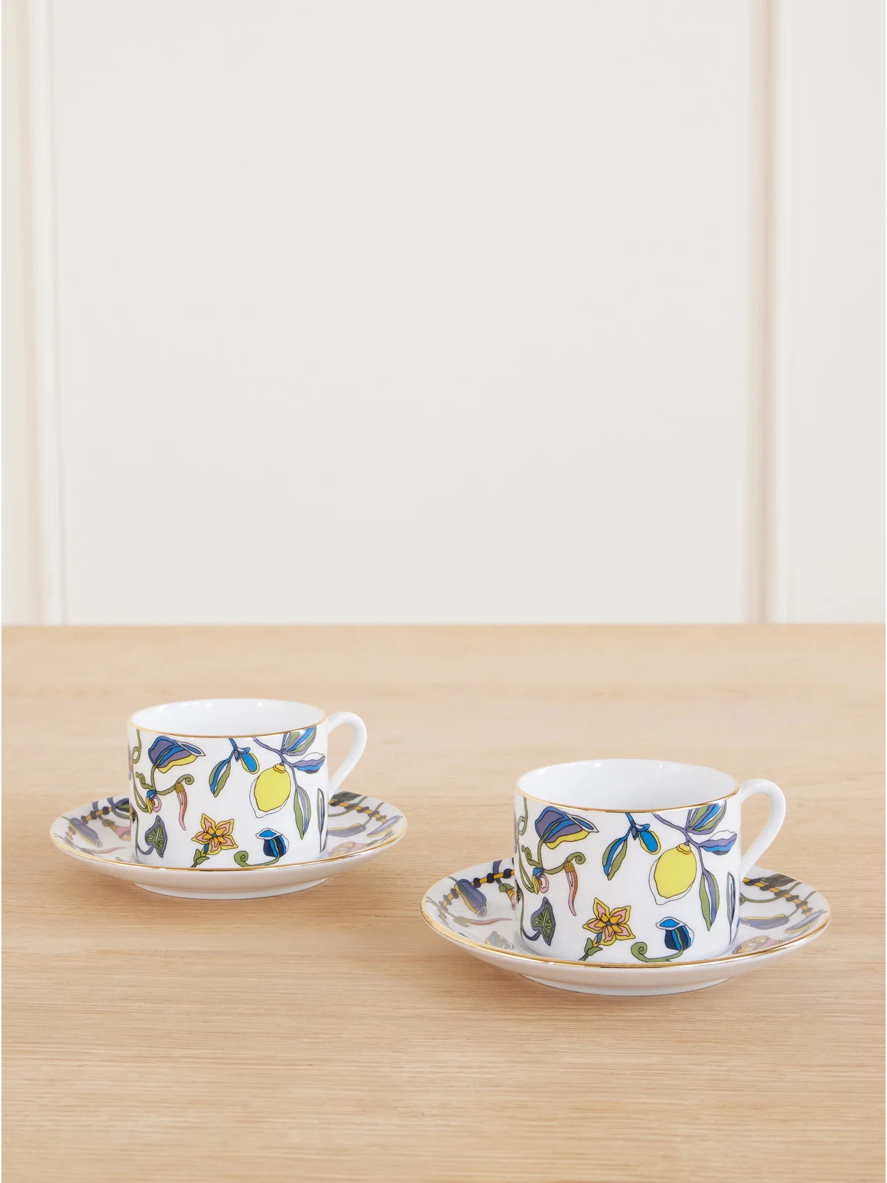 Impero Set Of Two Gold-plated Painted Porcelain Teacups - 1