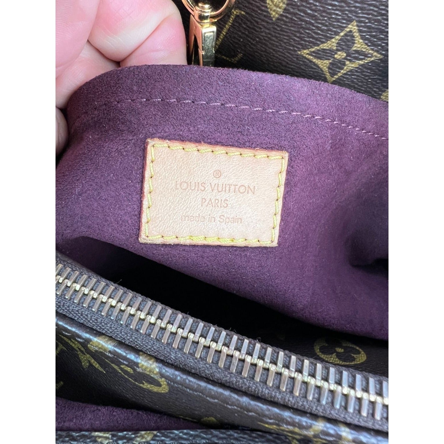 Louis Vuitton Montaigne MM Monogram Shoulder Bag - 4